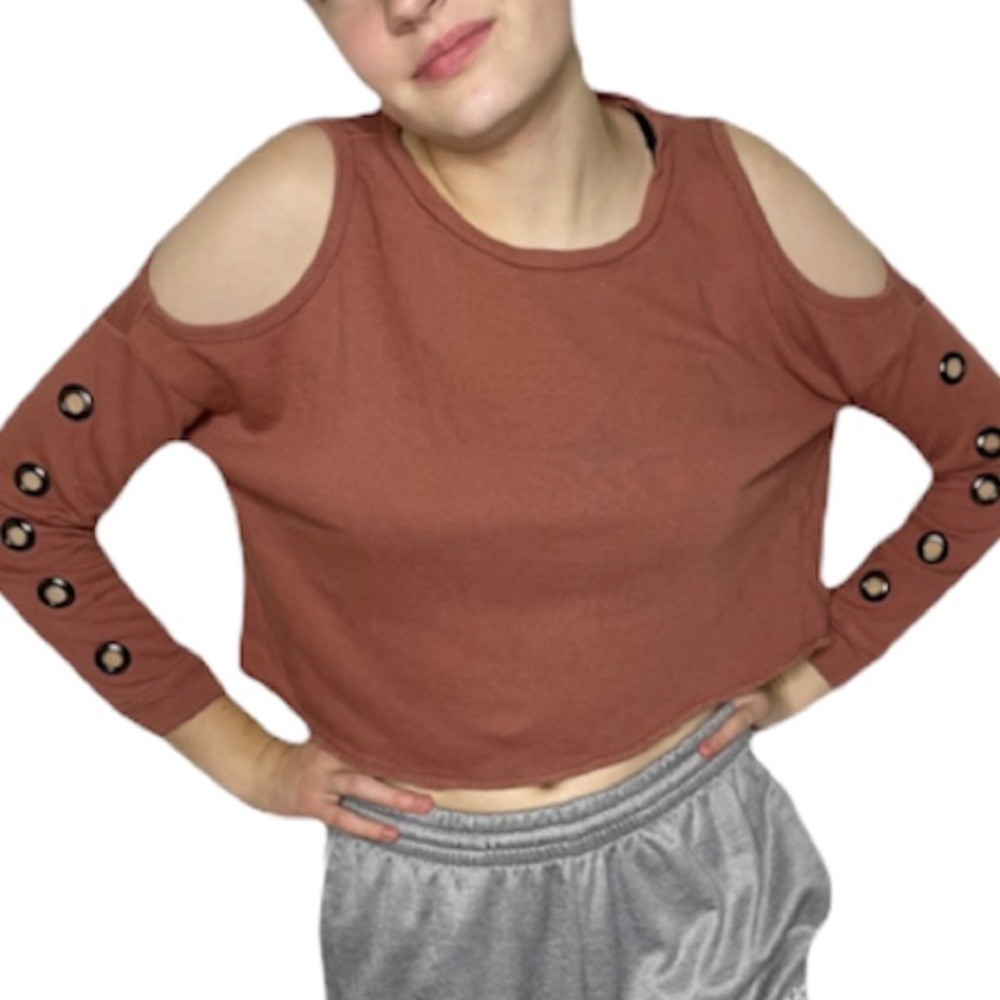 Chloe & Katie Coral Rose Cold Shoulder Grommet Sleeve Crop Top Sweatshirt